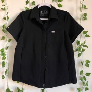 Figs black rolled sleeve button down collar scrub top Small